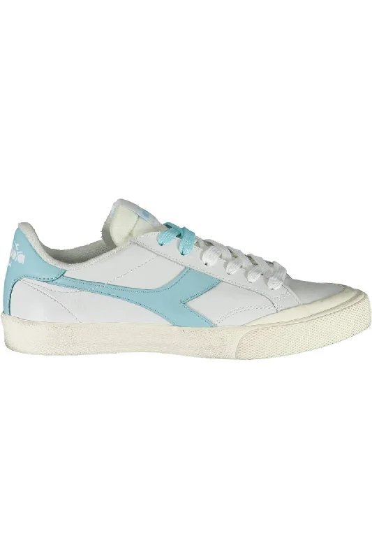 Diadora Chic  Lace-Up Sneakers with Contrasting Women's Details