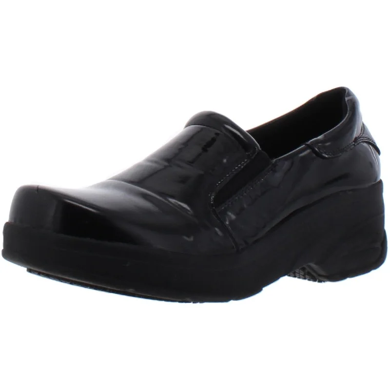 Easy Works by Easy Street Womens Appreciate Patent Leather Comfort Clogs