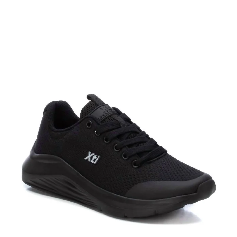 Women's Lace-Up Sneakers In Black