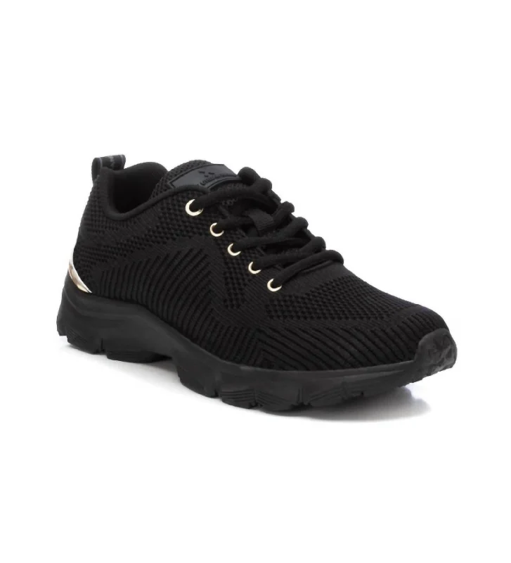 Women's Lace-Up Sneakers In Black