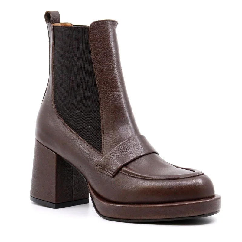 Dalton Heeled Boot In Brown