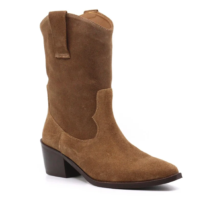 Women's Dolly Boots In Tan Suede