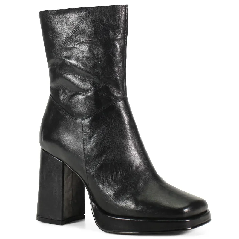 Women's Mont Pelier Boot In Black