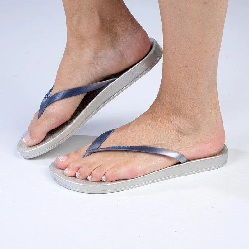 Ipanema Anatomica Shine Slip On Sandal - Silver/Blue